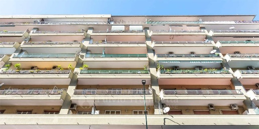 Foto Appartamento in Via Cilea, Napoli Vomero di 173 m² con 8 locali
