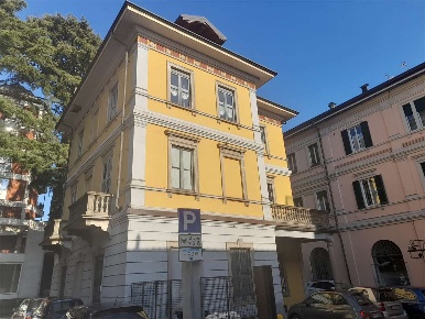 Foto Appartamento in Staurenghi 36, Varese Centro di 75 m² con 3 locali
