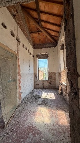 Foto Appartamento a Mantova Centro di 165 m² con 4 locali in vendita