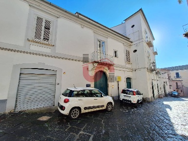 Foto Appartamento in Via Umberto I, Benevento Centro Storico di 104 m²
