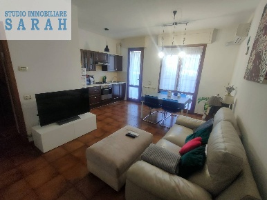 Foto Appartamento in Via Della Gronda, Viareggio di 60 m² con 3 locali