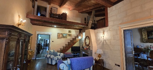 Foto Appartamento a Sassari Centro Storico di 180 m² con 6 locali