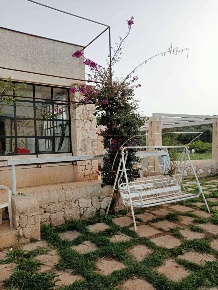 Foto Magazzino in STRADA SCALA DI GEMMAZZA, Floridia di 100 m² con 4 locali