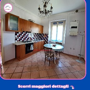 Foto Appartamento a Arezzo di 260 m² con 10 locali in vendita