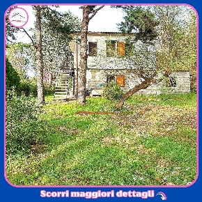 Foto Appartamento a Arezzo di 100 m² con 6 locali in vendita