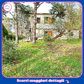 Foto Appartamento a Arezzo di 100 m² con 6 locali in vendita