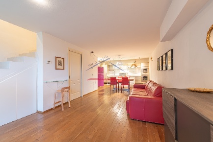 Foto Appartamento a Arezzo di 150 m² con 6 locali in vendita