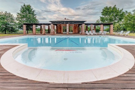 Foto Appartamento a Arezzo di 150 m² con 6 locali in vendita