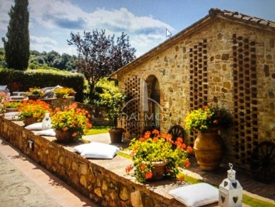 Foto Appartamento a Firenze di 2192 m² con 25 locali in vendita