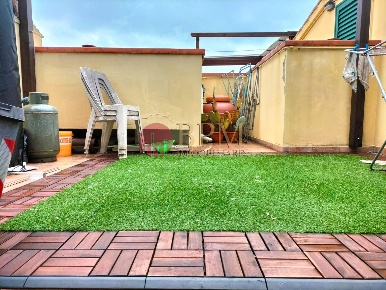 Foto Appartamento in Piazza della Vittoria 10, Livorno di 85 m² in vendita