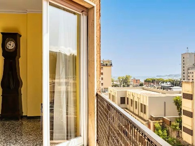 Foto Appartamento a La Spezia Centro Storico di 120 m² con 5 locali