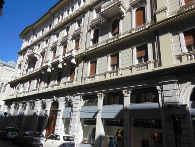 Foto Appartamento a Trieste Borgo Teresiano di 51 m² con 2 locali