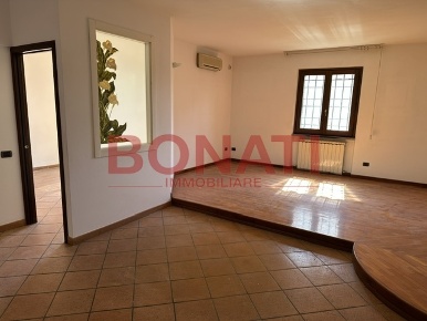 Foto Villa unifamiliare a La Spezia Bragarina di 204 m² con 6 locali