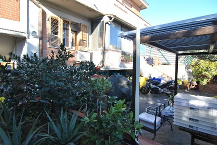 Foto Villa bifamiliare in Via F. Rontini 10, Livorno Picchianti di 200 m²
