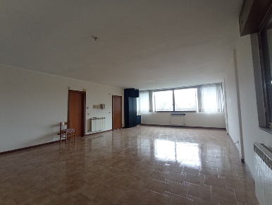 Foto Appartamento in Via Val d'Intelvi 3, Milano Baggio con 4 locali