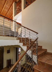 Foto Rustico a Modena Baggiovara di 320 m² con 8 locali in vendita