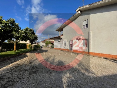 Foto Villa a schiera in strada valletta, Latina Acciarella di 85 m²
