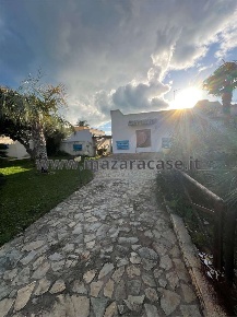 Foto Villa unifamiliare a Mazara del Vallo di 150 m² con 6 locali
