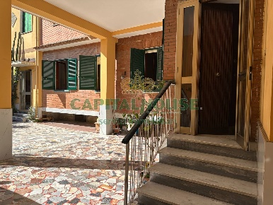 Foto Appartamento a Afragola di 95 m² con 4 locali in vendita