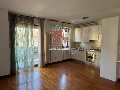 Foto Appartamento in Via G.B. Rota, Bergamo Cimitero di 80 m² con 3 locali