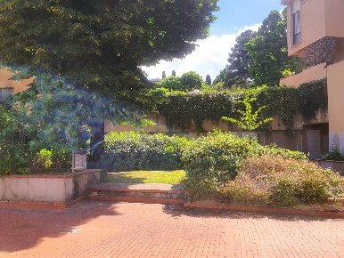 Foto Appartamento a Firenze di 113 m² con 4 locali in vendita