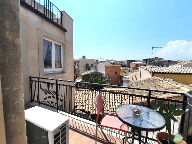 Foto Appartamento in VIA VITTORIO VENETO, Siracusa Ortigia di 130 m²