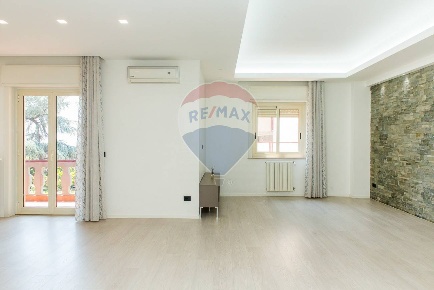 Foto Appartamento in Via Matteo Ricci, Catania di 132 m² con 4 locali
