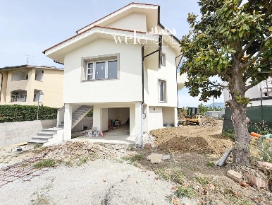 Foto Villa a schiera a Campi Bisenzio Sant'Angelo, Vingone di 80 m²