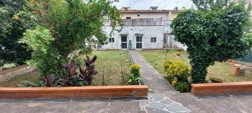 Foto Villa a schiera a Empoli Ponzano di 150 m² con 6 locali in vendita