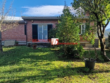 Foto Villa unifamiliare in VIA DI POZZOLA, Capannori Verciano - Guamo