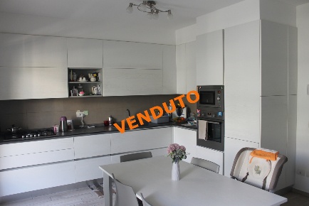 Foto Appartamento a Monopoli di 100 m² con 4 locali in vendita