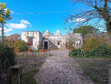 Foto Villa unifamiliare in SS172 24, Martina Franca di 129 m² con 6 locali
