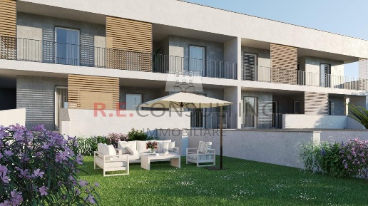 Foto Appartamento in Via Pergolo 95, Martina Franca di 110 m² con 7 locali
