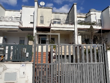 Foto Villa a schiera in Via Monte Parioli 10, Nettuno di 215 m² in vendita