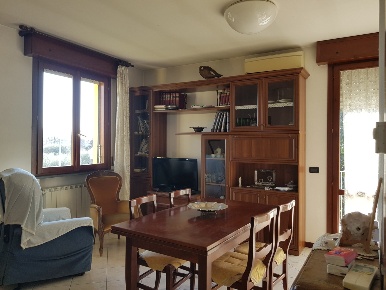 Foto Appartamento in Via Romana, Capannori Centro di 70 m² con 4 locali