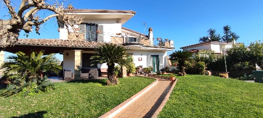Foto Villa unifamiliare a Casalnuovo di Napoli in vendita