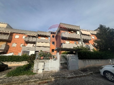 Foto Appartamento in Via della Seccia, Nettuno di 90 m² con 3 locali