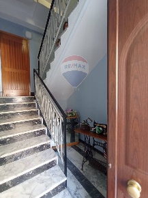 Foto Appartamento in via F.lli Bandiera, Paternò di 130 m² con 5 locali