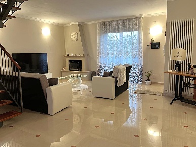 Foto Appartamento a San Severo di 141 m² con 7 locali in vendita