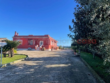 Foto Villa singola in della Pescarella, Ardea Nuova Florida di 300 m²