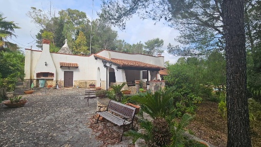 Foto Villa unifamiliare in CONTRADA PRIMICERIO, Martina Franca di 178 m²