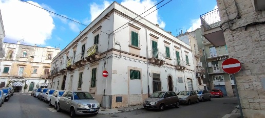 Foto Appartamento in VIA LEONIDA, Martina Franca di 150 m² con 8 locali