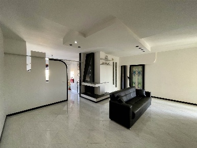 Foto Appartamento a Monopoli Centro di 136 m² con 4 locali in vendita