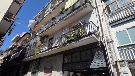 Foto Appartamento a Paternò di 105 m² con 3 locali in vendita