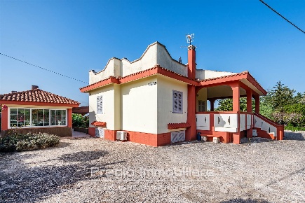 Foto Villa unifamiliare in Contrada Impalata, Monopoli Impalata di 361 m²