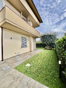 Foto Villa a Campi Bisenzio in vendita