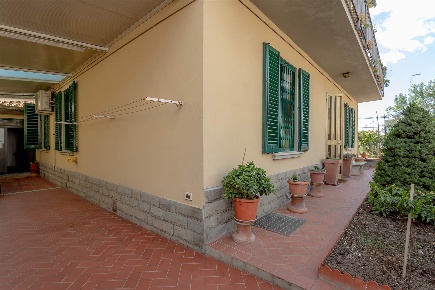 Foto Appartamento in via San Quirico, Campi Bisenzio Il Rosi, Limite