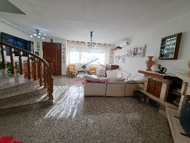 Foto Appartamento a Arezzo di 200 m² con 9 locali in vendita
