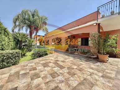 Foto Villa unifamiliare in VIA LUIGI MONTI, Siracusa Pizzuta di 220 m²