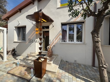 Foto Villa singola a Livorno Porta a Mare - Mazzini di 180 m² con 5 locali